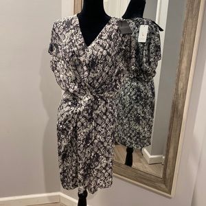 NWT Saloni knot dress black white 100% silk size 6